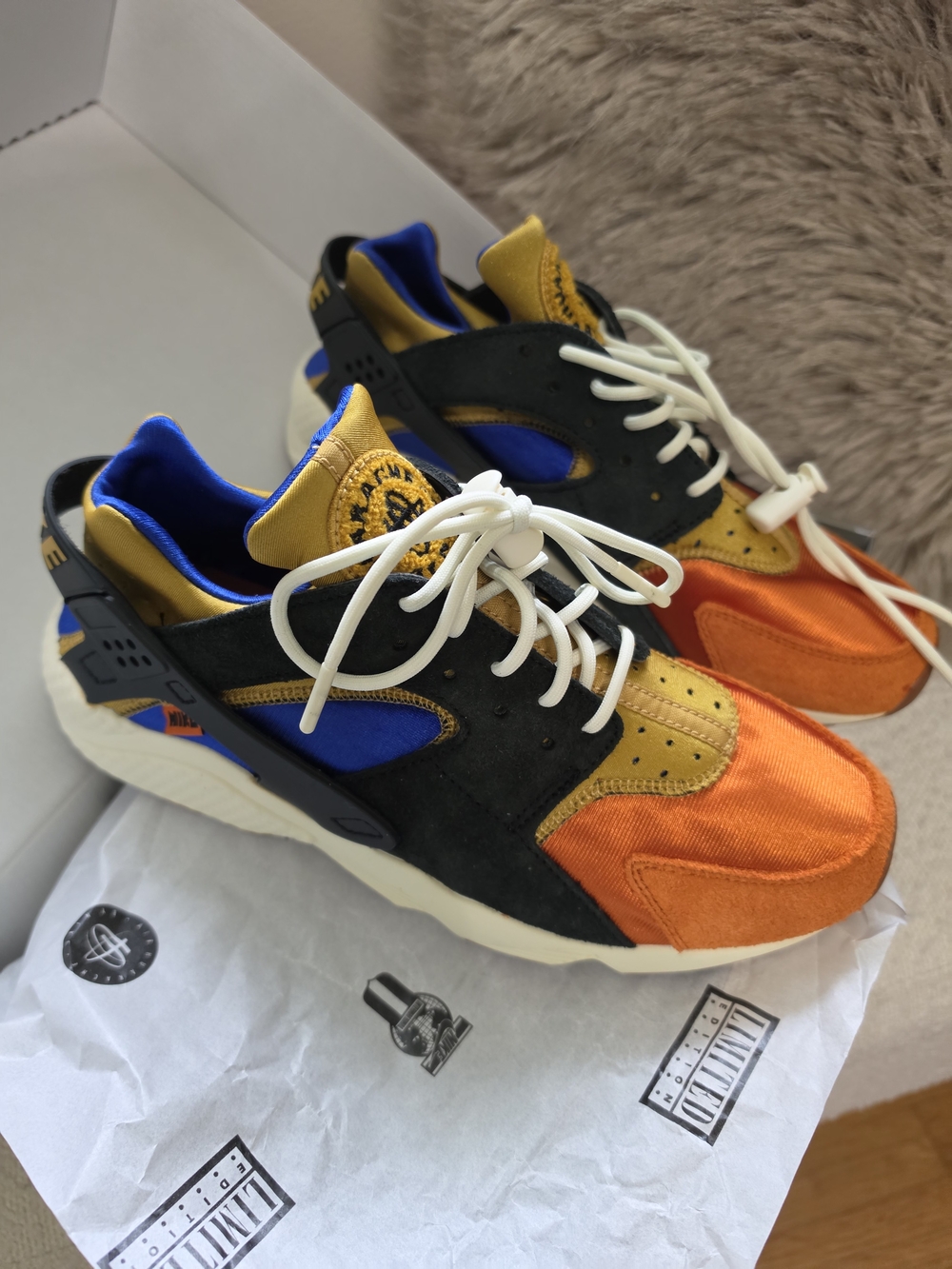Nike Air Huarache -ACG Inspired  Colorway( Women's 11.5 Or Men's 10)